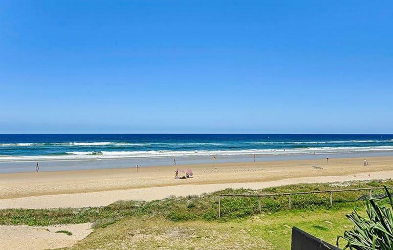 Beachfront Beauty! โกลด์โคสต์ ภายนอก รูปภาพ
